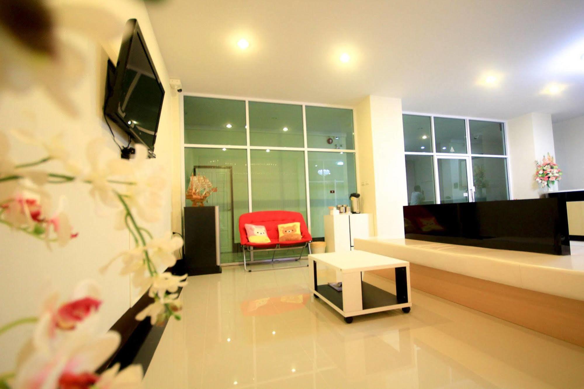 Orapan Place Lampang Exterior photo