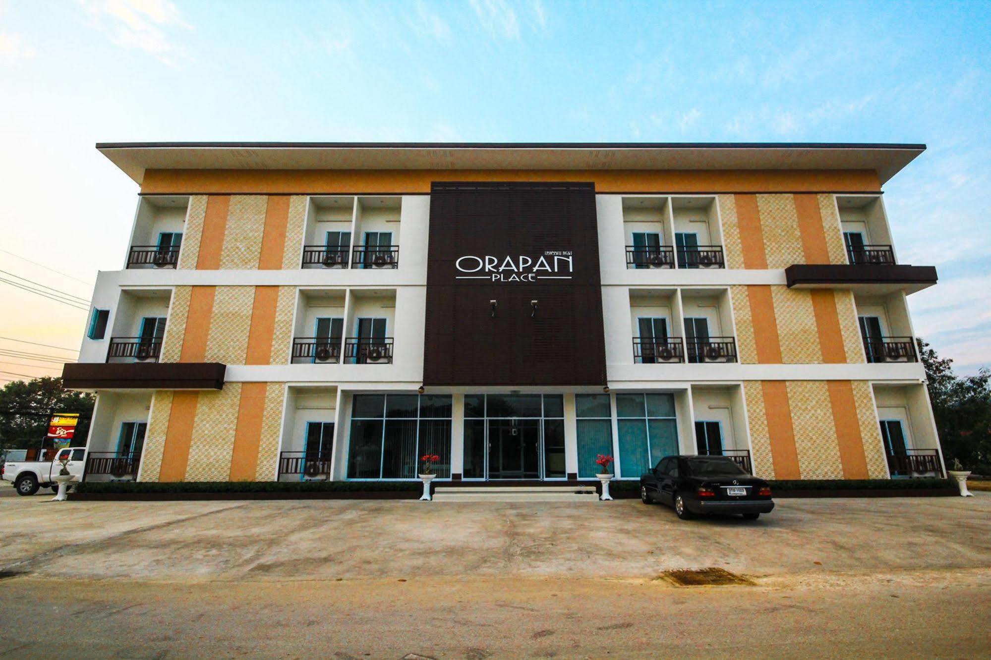 Orapan Place Lampang Exterior photo